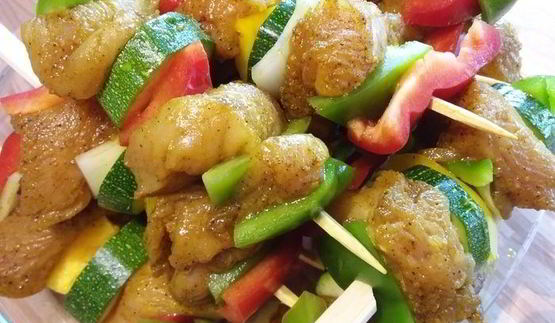 куриный шашлычок по-карибски с манговой сальсой