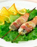 Шашлык из филе судака и бекона