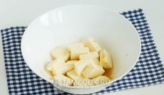 шашлык из кабачков с сыром на шпажках на сковороде