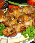 Шашлык из куриной печени на сковороде