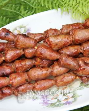 Шашлык из куриных сердечек в томатном соусе