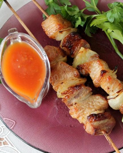 Рецепт шашлыка из свинины с маринадом из лука и кефира