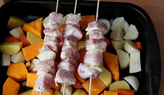 шашлык из свинины с маринадом из лука и кефира
