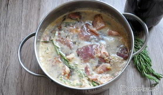 шашлык, маринованный в квасе со специями