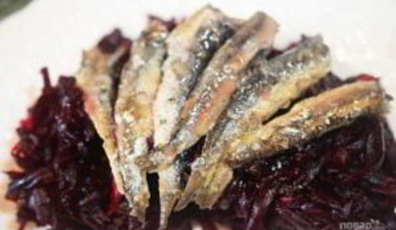 свекольный гарнир с килечкой