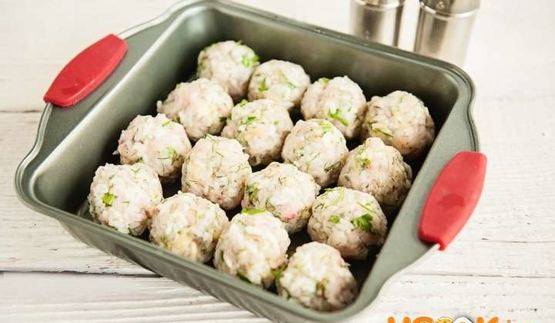 рыбные тефтели в томатном соусе