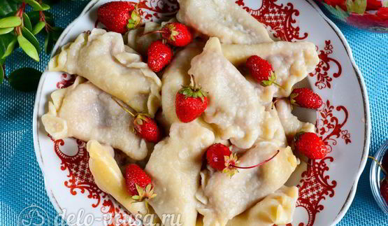 вареники с клубникой