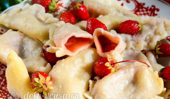 вареники с клубникой