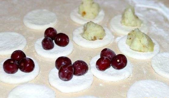 вареники с вишней