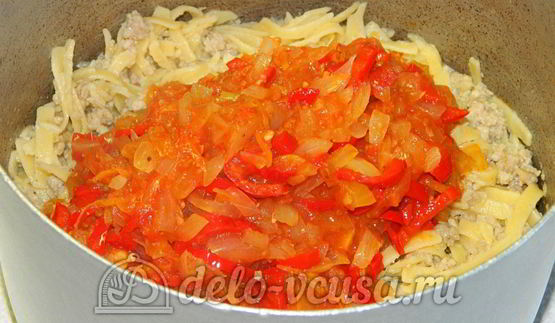 яичная лапша с мясом и овощами