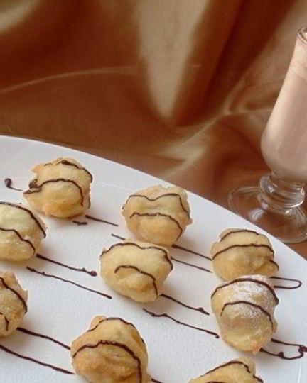 Рецепт французских пышек с шоколадно-апельсиновым напитком