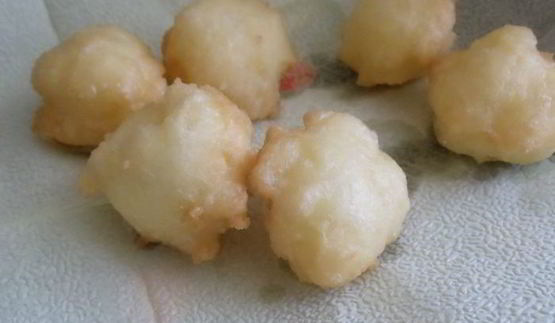 французские пышки с шоколадно-апельсиновым напитком