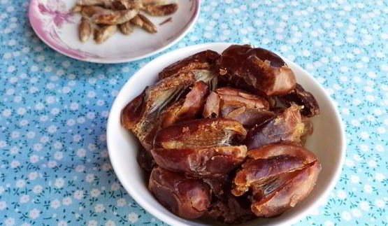 хушаф — молочный напиток из фиников