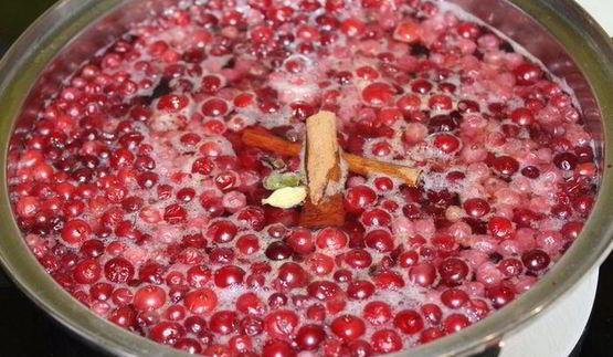 клюквенный согревающий напиток