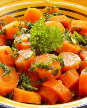 Морковь в кленовом сиропе со свежим укропом