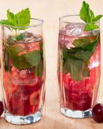 Мятно-вишневый напиток