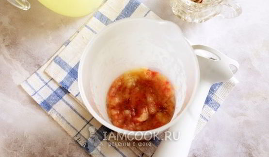 напиток из молочной сыворотки с яблоками