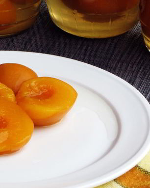 Персики в сиропе