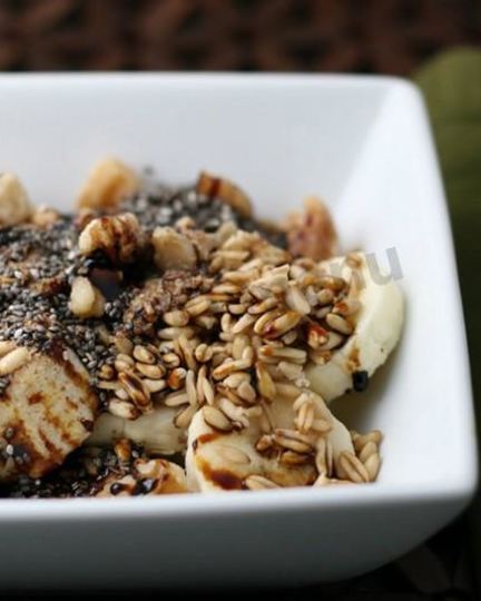 Рецепт пророщенного овса с бананами орехами и кленовым сиропом