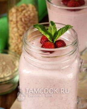 Протеиновый коктейль с творогом и кедровой мукой