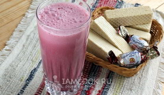 соевый коктейль с ягодами