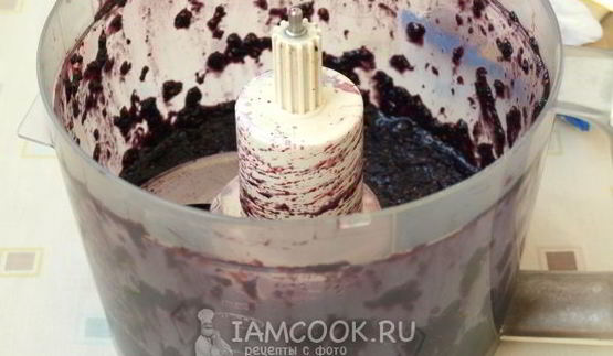 творожный коктейль на ряженке с шелковицей