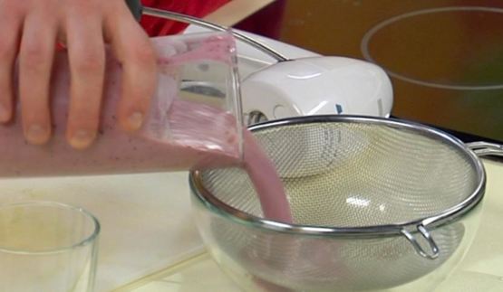 ягодный коктейль с авокадо