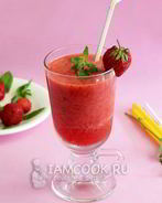 Ягодный коктейль с мятой