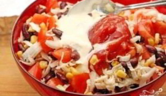 диетический салат с фасолью