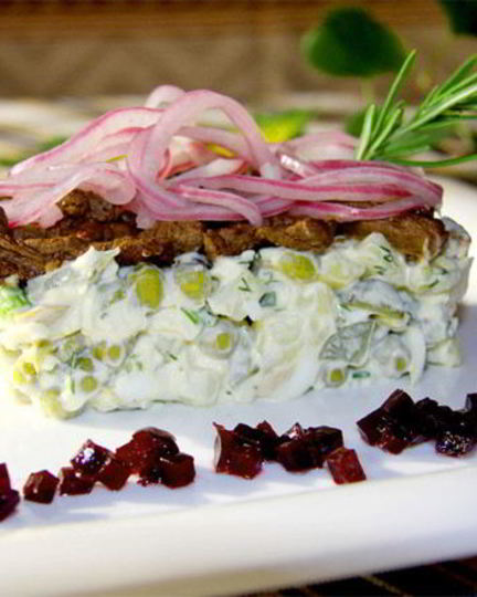 Рецепт домашнего салата с олениной и белыми грибами