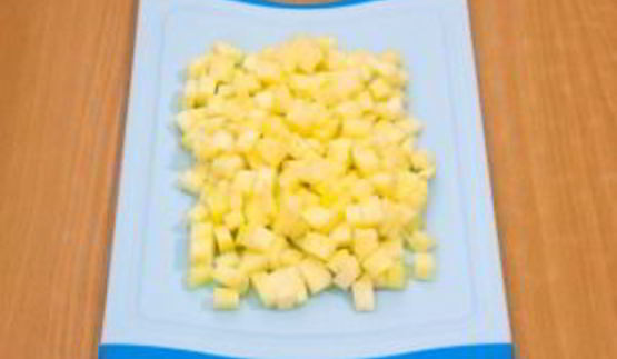 фруктовый салат в ананасе