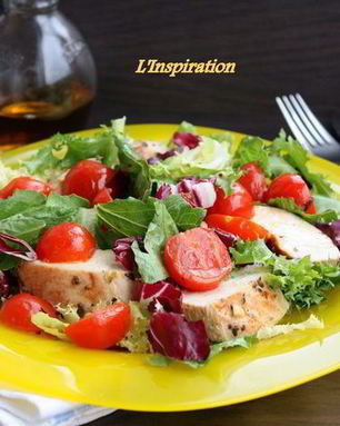 Легкий салат из курицы и черри под апельсиновым соусом