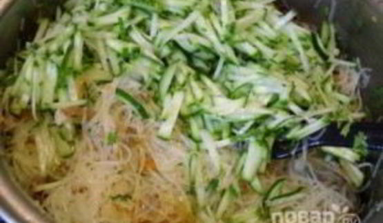 салат фунчоза с мясом