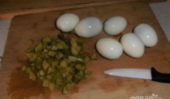 салат из крабовых палочек и яиц