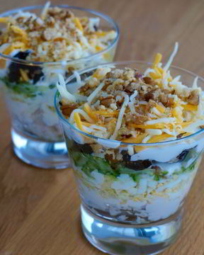 Салат из курицы и чернослива