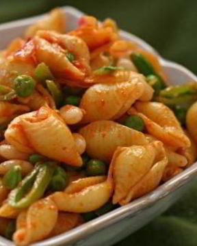 Салат из пасты, болгарского перца и фасоли