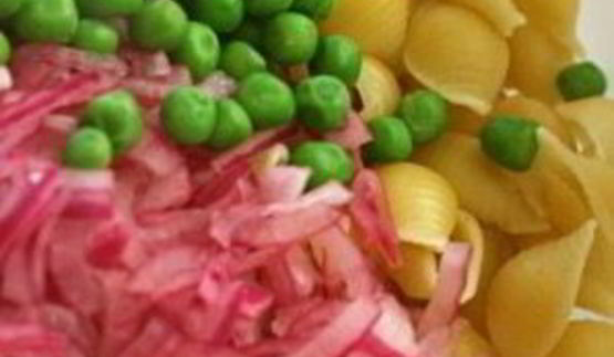 салат из пасты, болгарского перца и фасоли