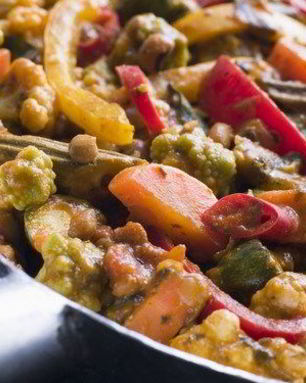 Салат из перцев на гриле с чечевицей