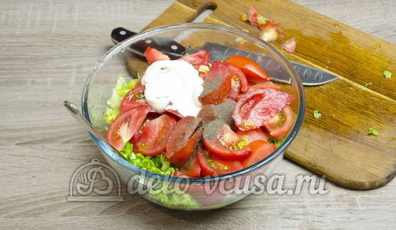салат из помидоров со сметаной