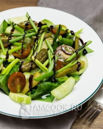 Рецепт салата из шпината и огурцов