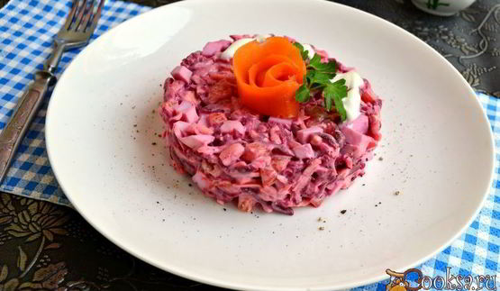 салат из свеклы с яйцом и сыром