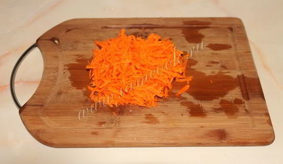 салат из свежей капусты с яблоком и морковью