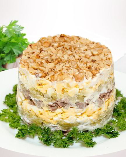 Рецепт салата любовница с мясом и орехами