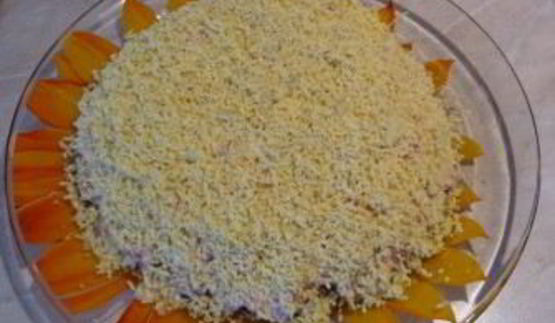 салат подсолнух с ветчиной