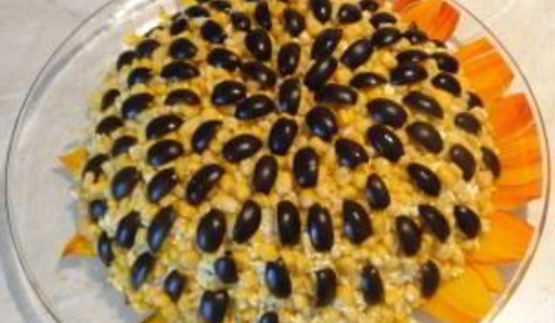 салат подсолнух с ветчиной