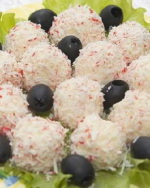 Салат Рафаэлло с крабовыми палочками