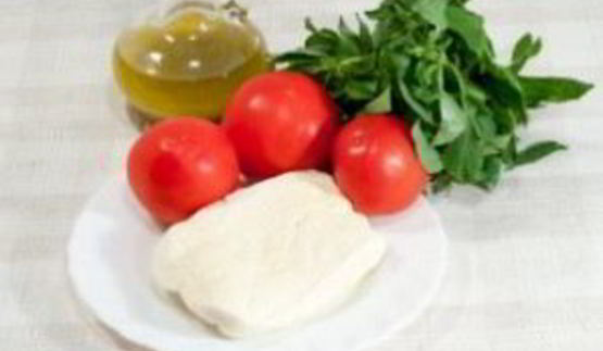 салат с адыгейским сыром