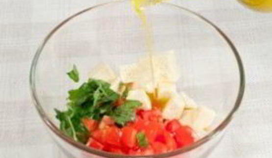 салат с адыгейским сыром