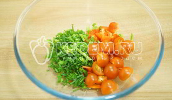 салат с фунчозой и курицей ля-минор