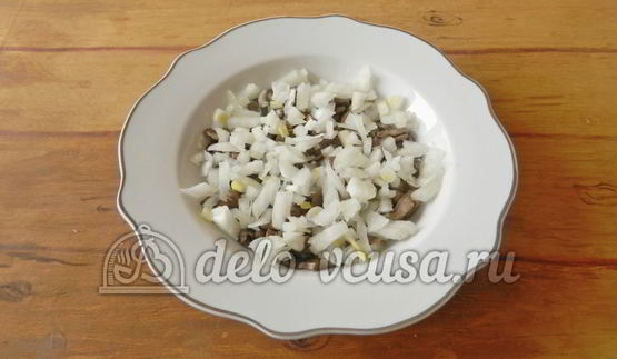 салат с грибами и сыром